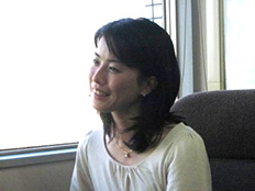 岸谷美穂